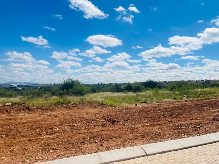 Vacant Land Residential in Bendor for Sale - 1,032m², leasehold with business potential.