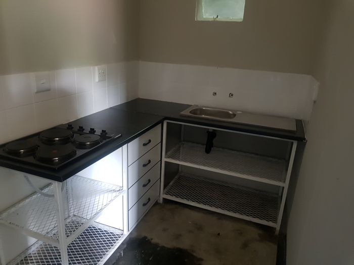 Flat To Rent in Wolhuter: 1 bed, secure living, close to transport and amenities.