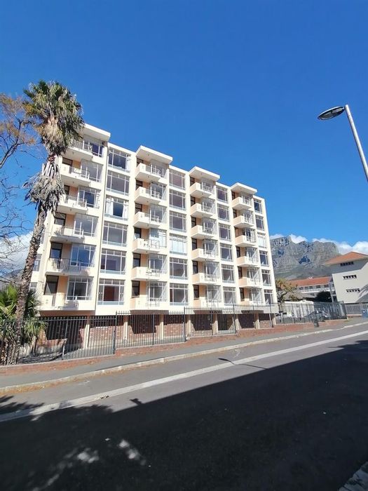 Tamboerskloof Apartment To Rent: 2 bedrooms, balcony, garage, secure access, fiber-ready.