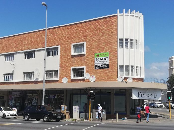 Southernwood Apartment To Rent: Secure building, close to transport and shops.