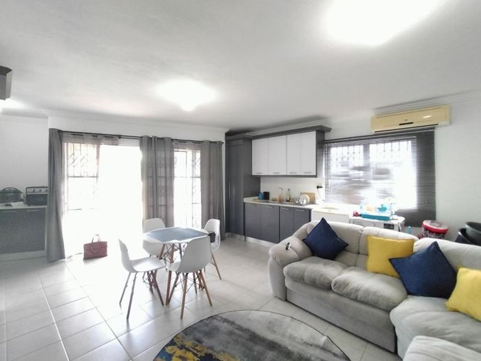 To Rent: Spacious 2-Bedroom Apartment with Private Garden in Newlands East.