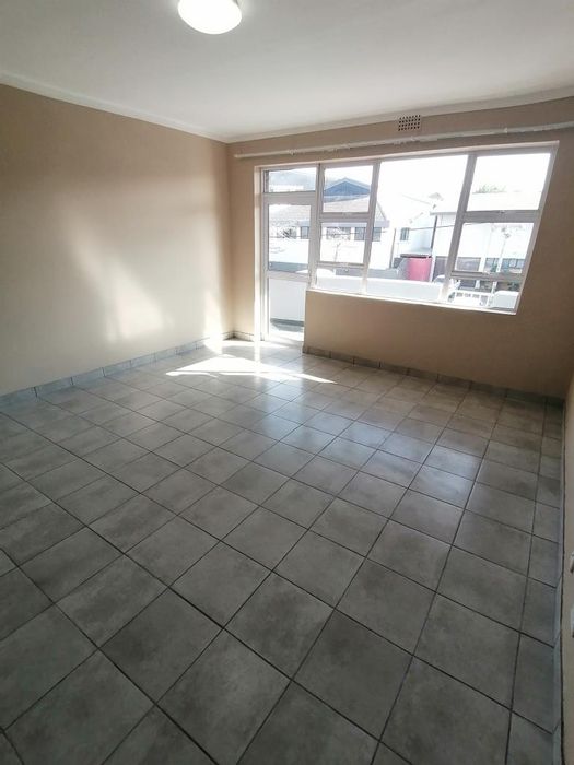 Large 2-bedroom apartment in Boston, close to amenities, available to rent.