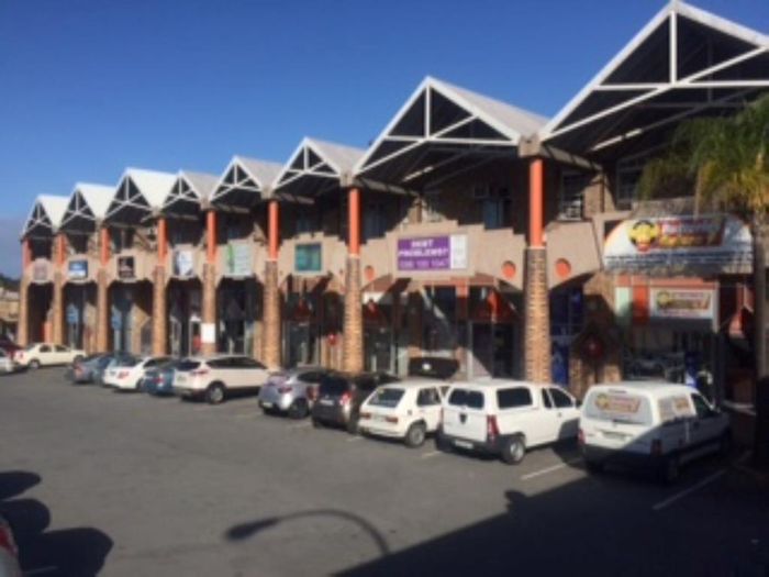 Commercial Office Space To Rent in Vincent - 120sqm, flexible layout, prime location.