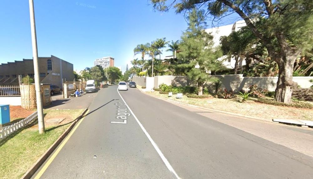 LAGOON DRIVE UMHLANGA ROCKS