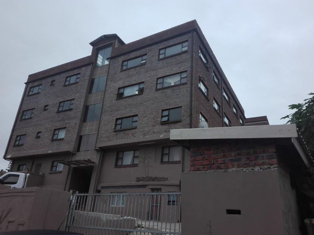 Isipingo Building close to Toyota