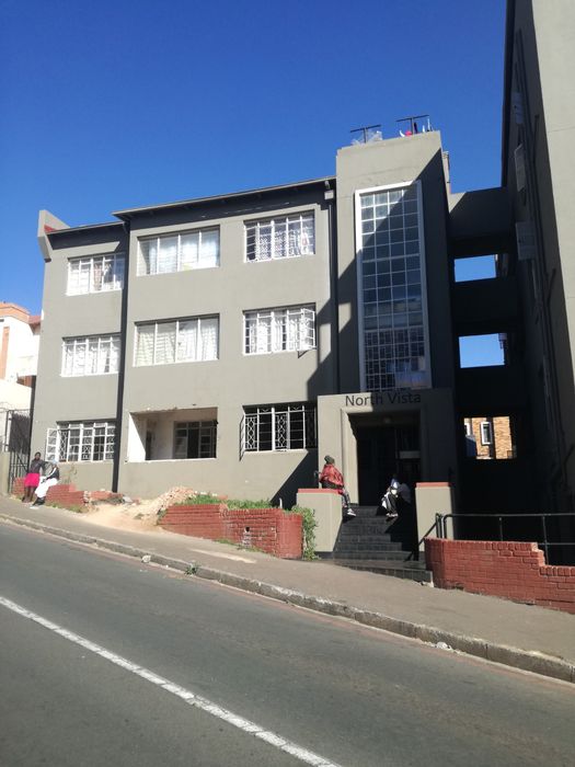 House To Rent in Bezuidenhouts Valley: Spacious, secure living near schools and amenities.