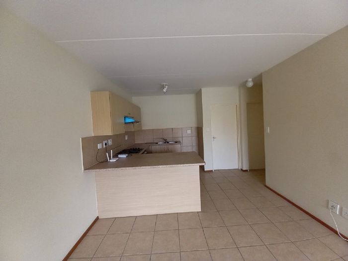 Property #482H_185, Flat rental monthly in North Riding