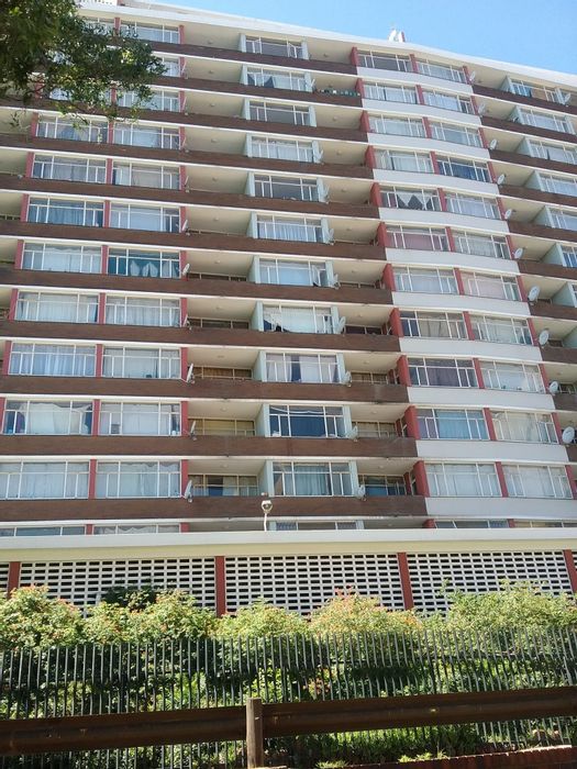 Attractive Berea Flat with Stunning Views, Secure Parking, and Spacious Lounge