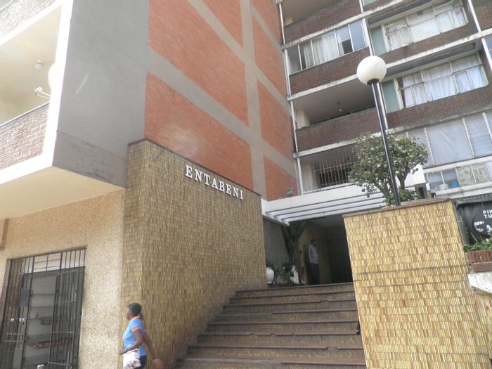 Property #959E_701, Flat rental monthly in Hillbrow