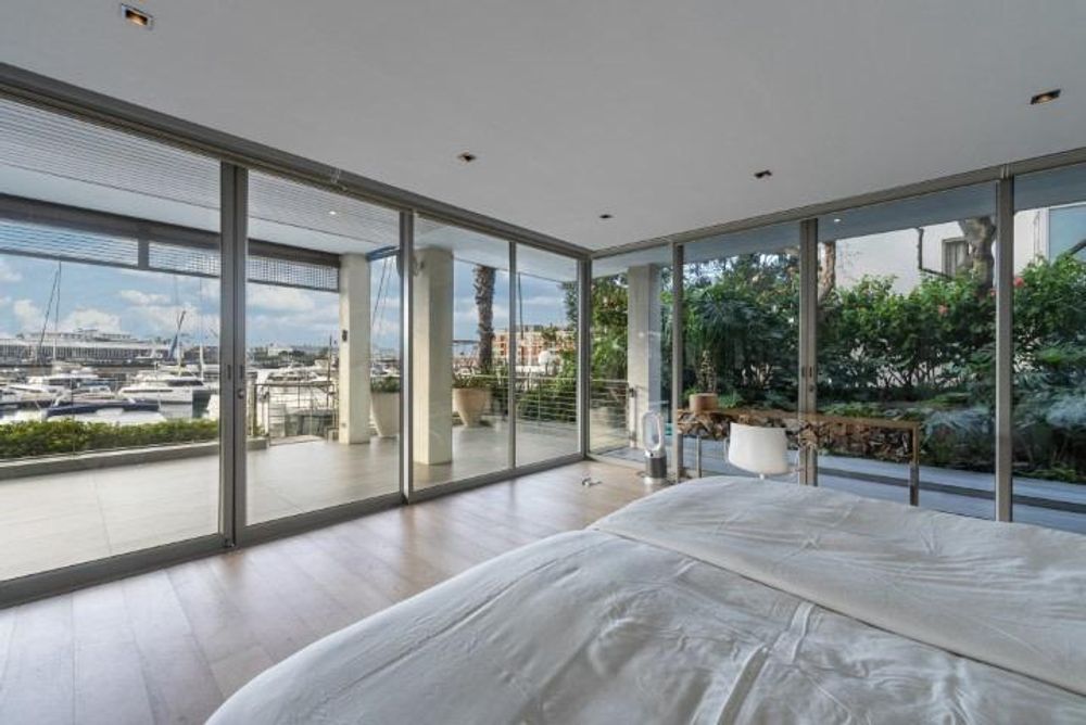 Quiet Marina Retreat