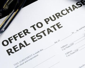 What to Consider When Signing an Offer to Purchase