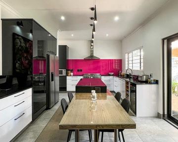 5 Homes with pink interiors