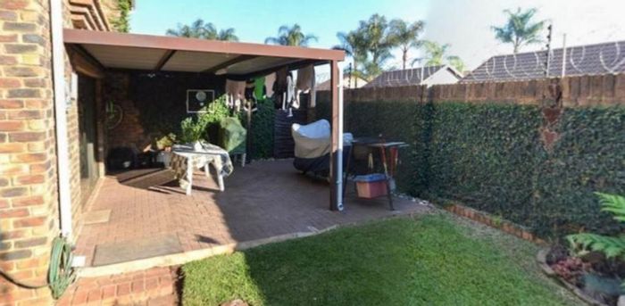 Property #875652, Cluster pending sale in Garsfontein