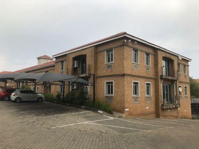 Property #1305998, Office rental monthly in Halfway Gardens
