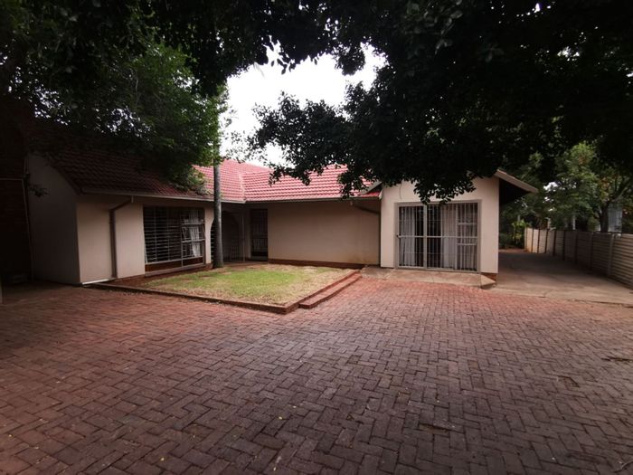 Property #1307651, House rented in Constantia Park
