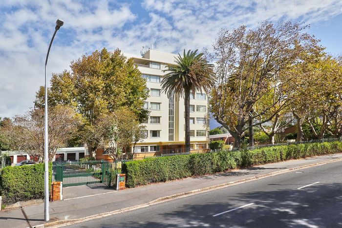 Property #1329566, Apartment sold in Upper Wynberg