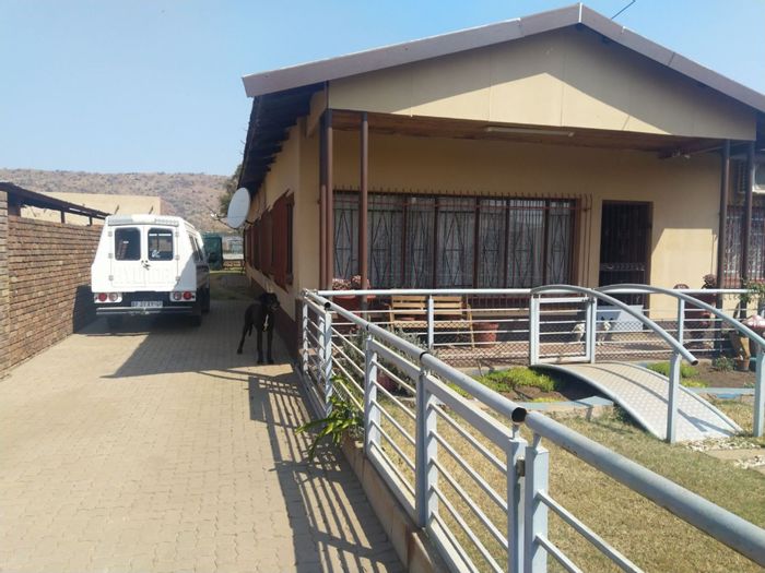 Property #1400236, House pending sale in Booysens