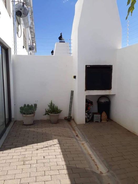 Property #1439203, Townhouse for sale in Cimbebasia
