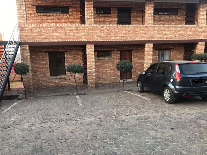 Property #1442328, Apartment pending sale in Olievenhoutbosch