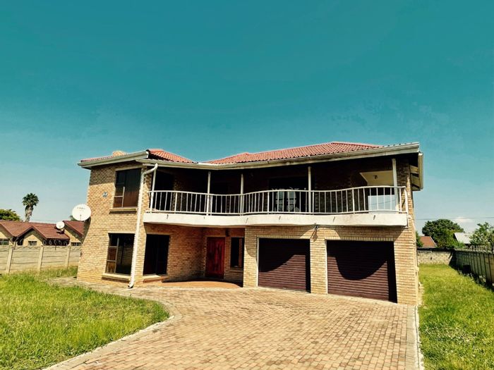 Property #1455795, House for sale in Vryheid