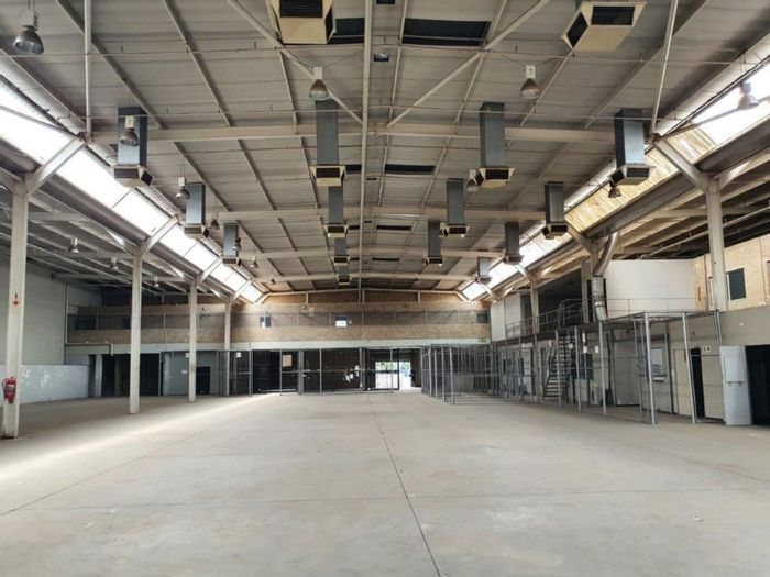 Property #1457808, Industrial rental monthly in Vorna Valley