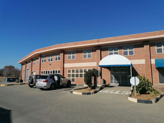 Fontainebleau Property property and houses to rent in Fontainebleau