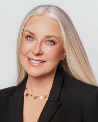 Karryn Cartoulis photo