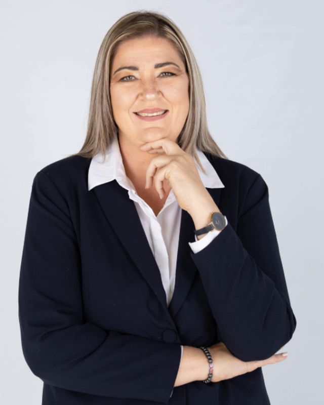 Thea Barnard Maresch photo